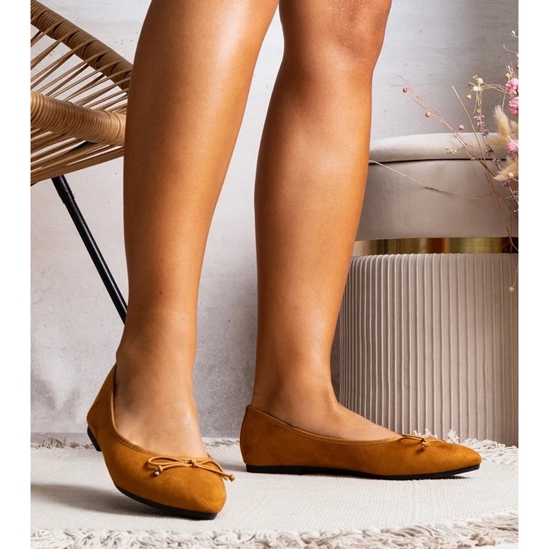 D/GMR Latourin kamelin teräväkärkiset ballerinat ruskea 2