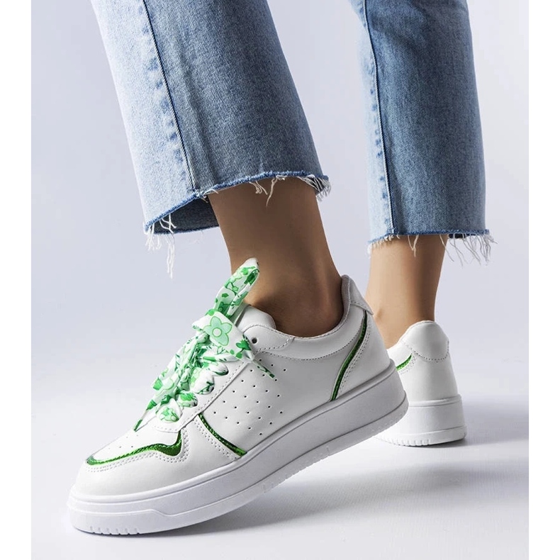 D/GMR Valkoiset lenkkarit, jotka on sidottu Pryor-nauhalla valkoinen 2