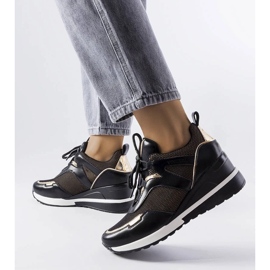 D/GMR Vincezin mustat ja kultaiset kiilalenkkarit 2