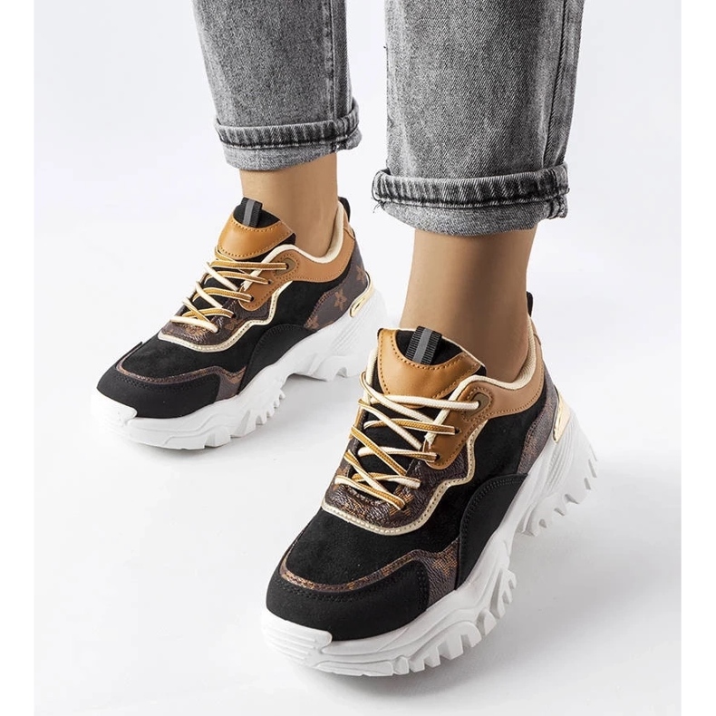 D/GMR Alta mustat tennarit epäsäännöllisessä pohjassa 2