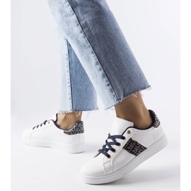 D/GMR Sauriolin valkoiset lenkkarit, joissa koristeellinen päällinen 1