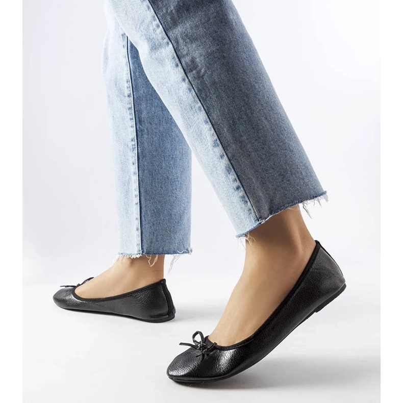 D/GMR Mustat baleriinat koristeltu Vaillancour-rusetilla 2