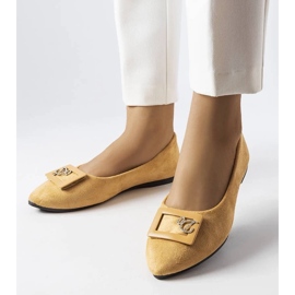 D/GMR Flemingin beige-balerinat, jotka on koristeltu strassikivillä 1