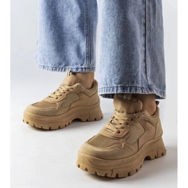 D/GMR Tummat beige urheilukengät naisten Mikeladze 1