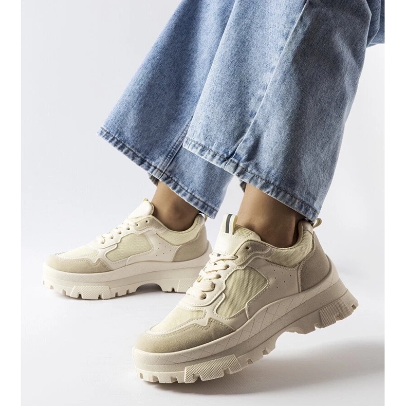 D/GMR Beige urheilukengät naisten Mikeladze 1