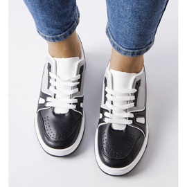 D/GMR Willsonin mustat urheilulenkkarit 2