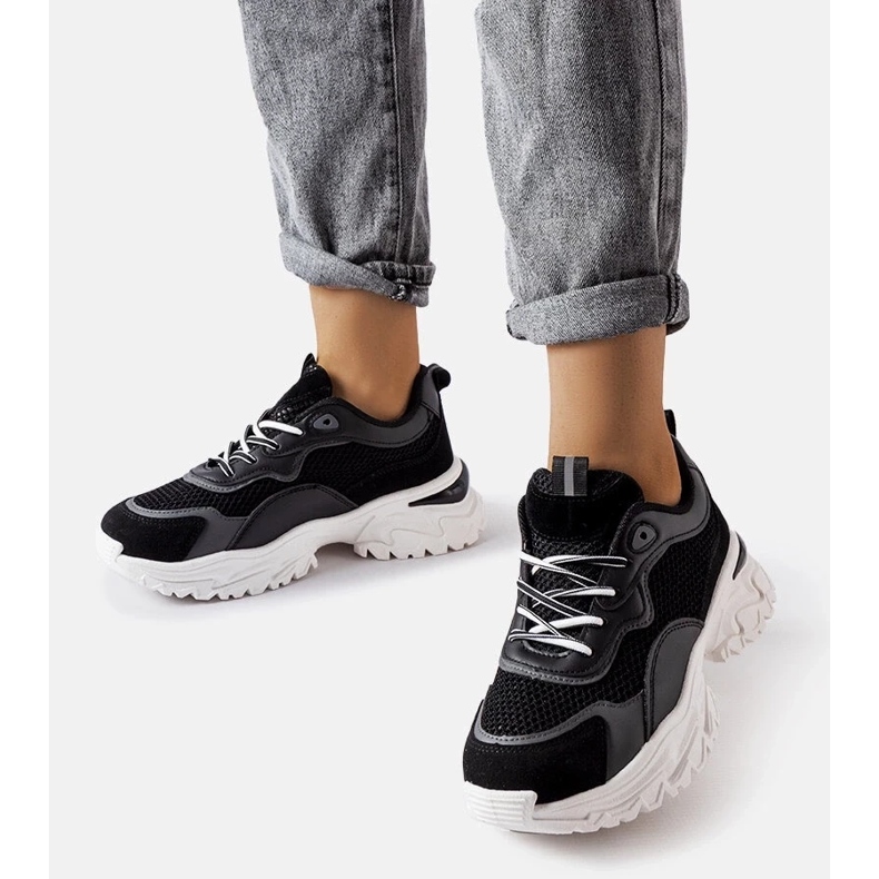 D/GMR Rositan mustat lenkkarit, joissa on näkyvä kulutuspinta 1