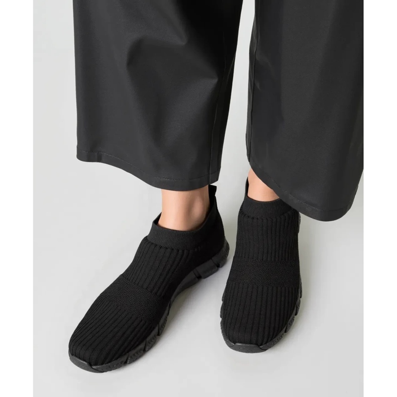 Naisten mustat saappaat 2