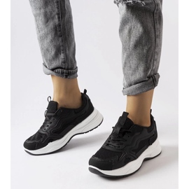 D/GMR Ontot mustat urheilulenkkarit 2