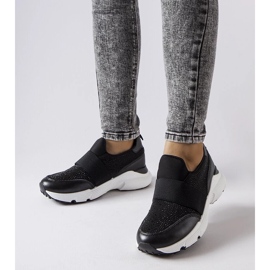 D/GMR Algison mustat lenkkarit strassilla 1