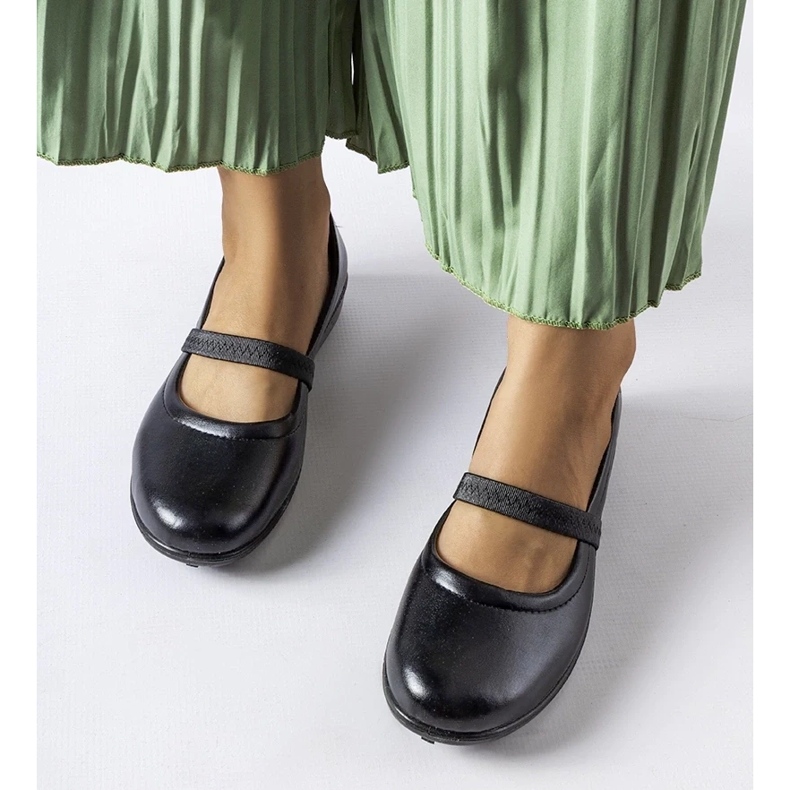 D/GMR Black Oakland balettihuoneistot musta 2