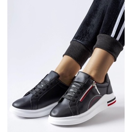 D/GMR Anaunia mustat tennarit, joissa valkoinen pohja 2