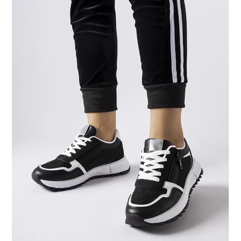 D/GMR Mustat koristeelliset Camuzzoni-lenkkarit 1