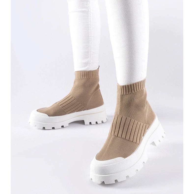 D/GMR Ruskeat tennarit, joissa joustava Varden-päällinen 2