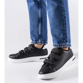 D/GMR Mustat lenkkarit kiinnitetty tarranauhalla - valkoinen pohja 1