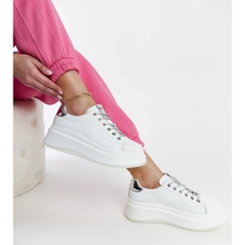 D/GMR Valkoiset lenkkarit Goe NN2N4033 -alustalla valkoinen 2