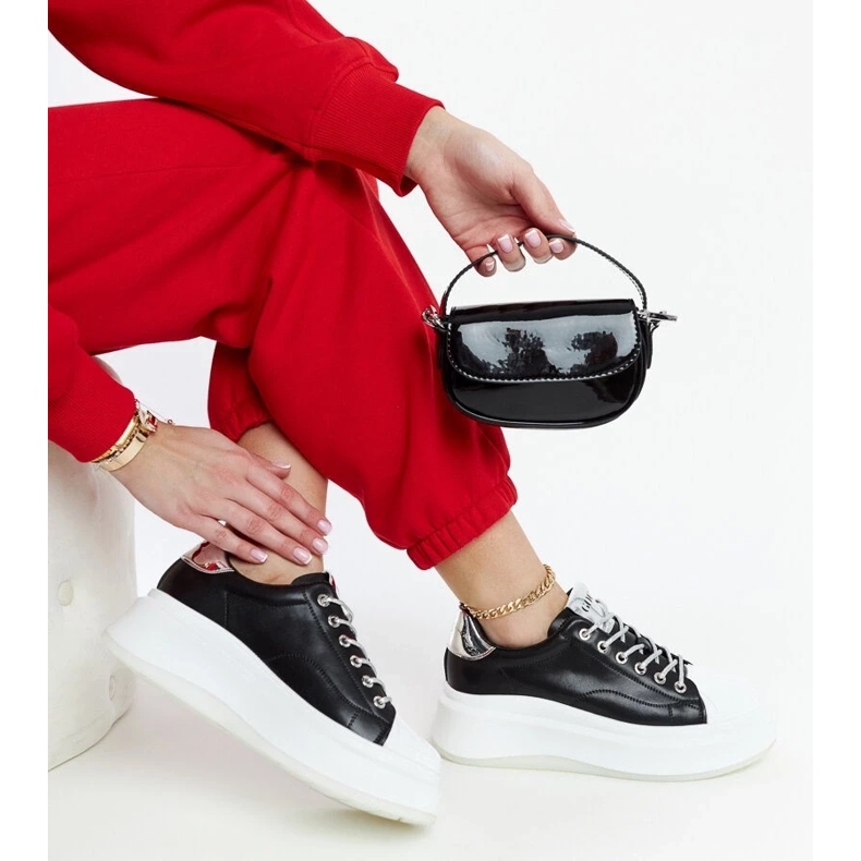 D/GMR Mustat alustalenkkarit Goe NN2N4034 2