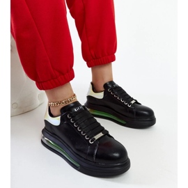 D/GMR Mustat lenkkarit Goe NN2N4030 -alustalla 2