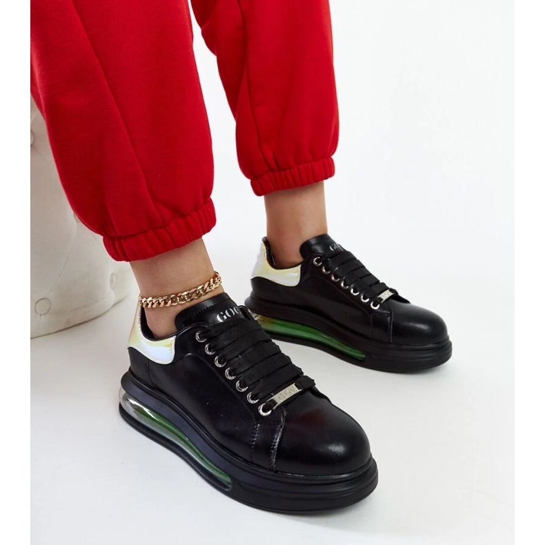 D/GMR Mustat lenkkarit Goe NN2N4030 -alustalla 2