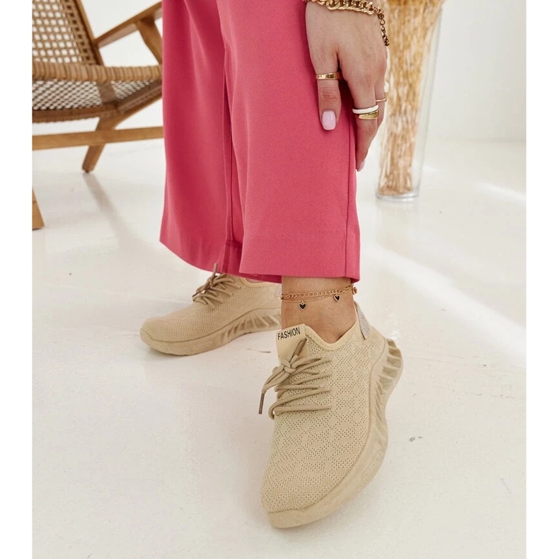 D/GMR Beiget kangaslenkkarit Mira 1