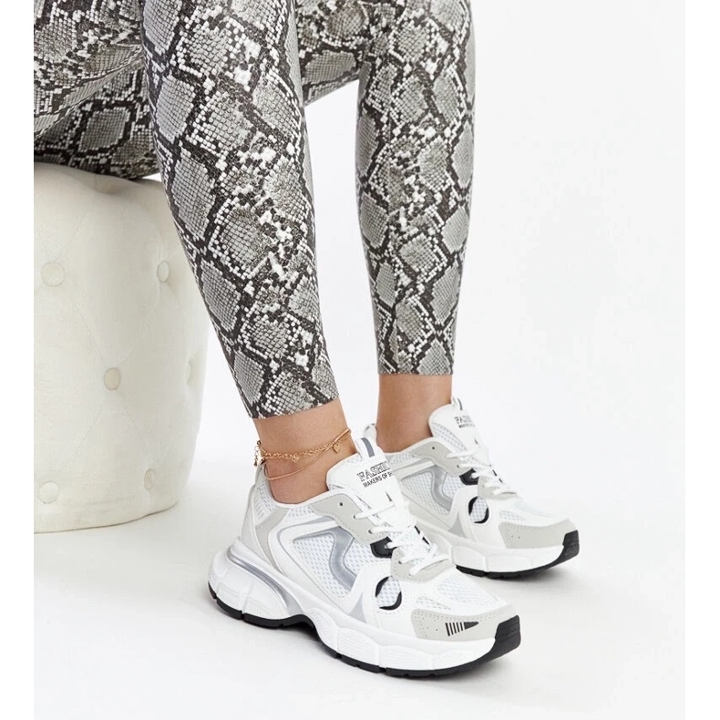 D/GMR Valkoiset lenkkarit massiivisella Jacobine-pohjalla valkoinen 2