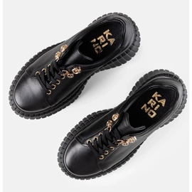 D/GMR Musta nahka lenkkarit Karino -alustalla 2