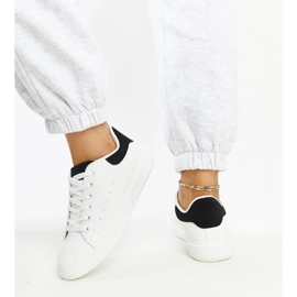 D/GMR Mustavalkoiset lenkkarit ariam -alustalla valkoinen 2