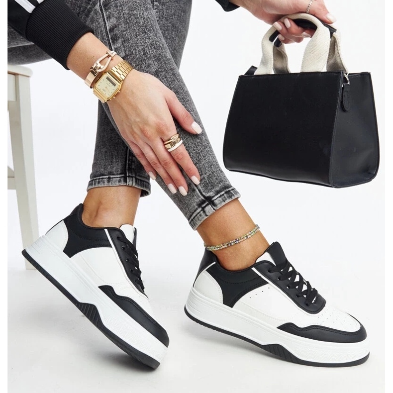 D/GMR Valkoiset ja mustat tennarit, joissa paksu Rumai-pohja valkoinen 2