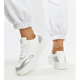 D/GMR Valkoiset ja hopeiset tennarit, joissa paksu Rumai-pohja valkoinen 2