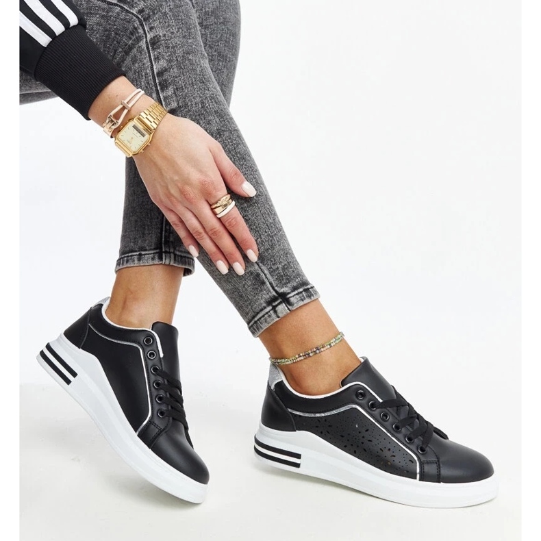 D/GMR Mustat harjakattoiset lenkkarit Zorka glitterillä 2