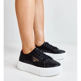 Musta nahkainen lenkkarit paksulla pohjalla Attia 1