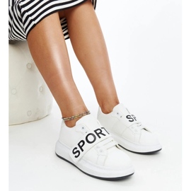 Valkoiset lenkkarit Ayna -alustalla valkoinen 1