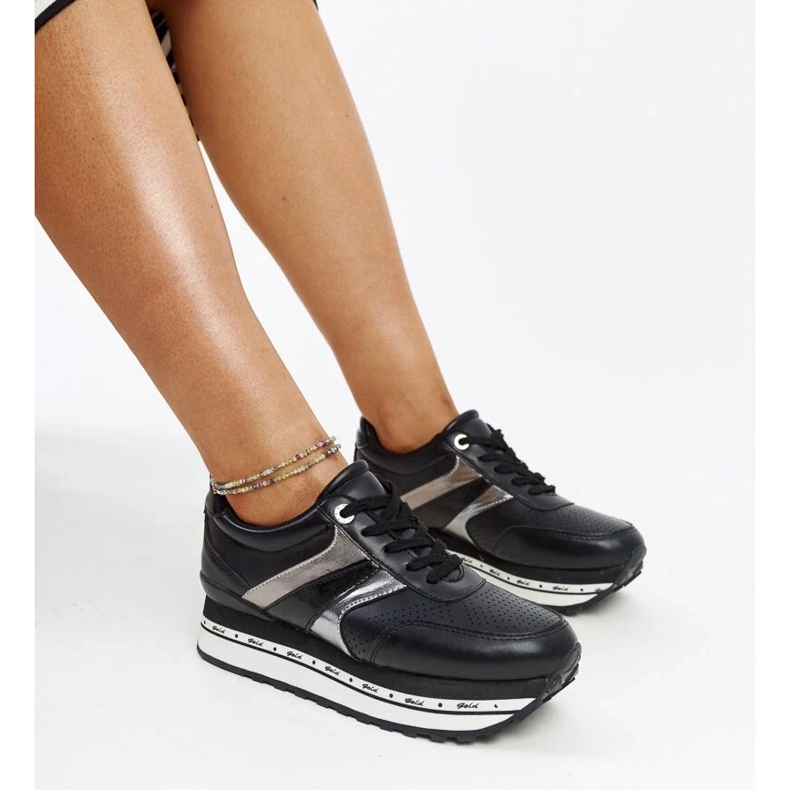 Mustat lenkkarit Meharin korkealla pohjalla 1