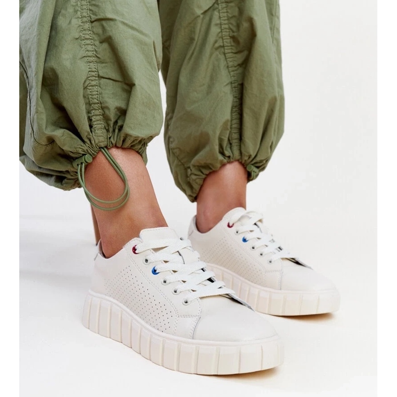 Zvonkan beige-nahkaiset lenkkarit 1