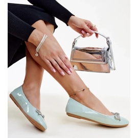 Totanin vihreä patentoitu balettiasunto koristerusetilla 2