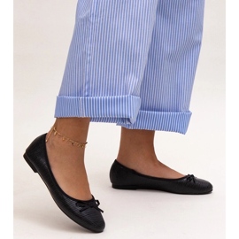 Rosalyn mustat balettihousut rusetilla ja nahkasisäkkeellä 2