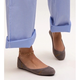 Harmaat klassiset Dorris-balettiasut 1