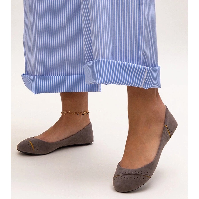 Harmaat klassiset Dorris-balettiasut 2