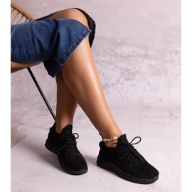 D/CEO Mustat Khitam urheilulenkkarit 2