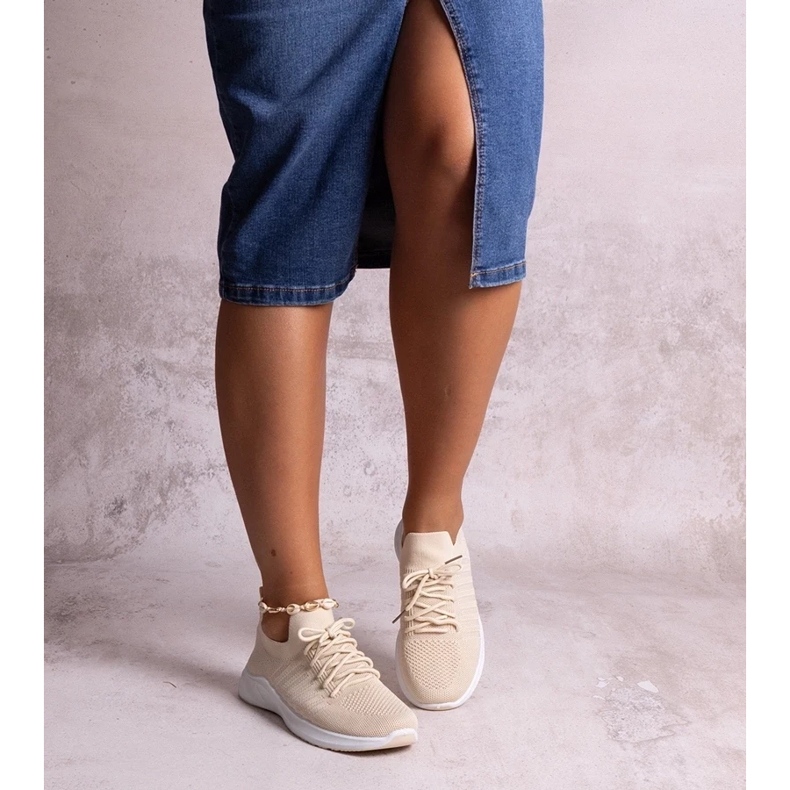 D/CEO Beiget Muaza urheilulenkkarit 1