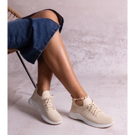 D/CEO Beiget Muaza urheilulenkkarit 2