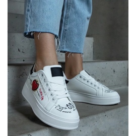 D/CEO Valkoiset lenkkarit, joissa on merkintä ja merkinnät Etara-alustalla valkoinen 2