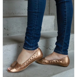 D/CEO Lore kultainen harjakattoinen balettiasunto avoimella varpaalla 2