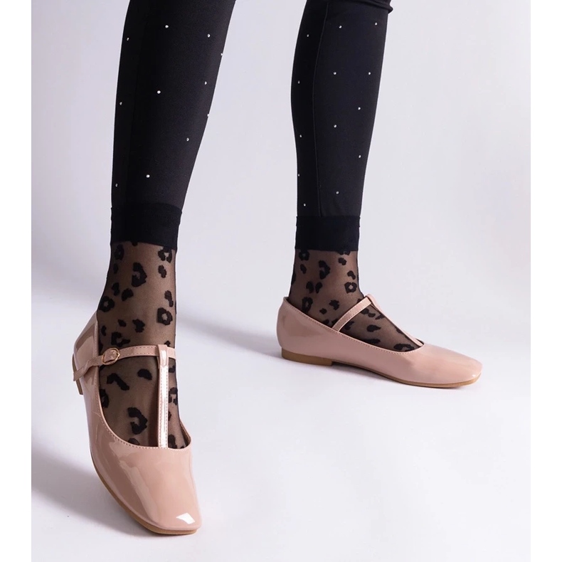 D/CEO Beiget kiiltonahkaiset balettitassut Marseillen vyöllä 1