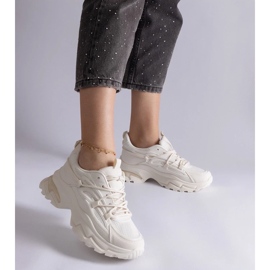 D/CEO Beiget urheilulenkkarit massiivisella Roxana-pohjalla 2