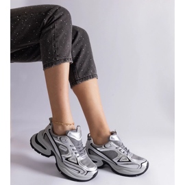 D/CEO Hopeanväriset tennarit massiivisella Adom-pohjalla 2