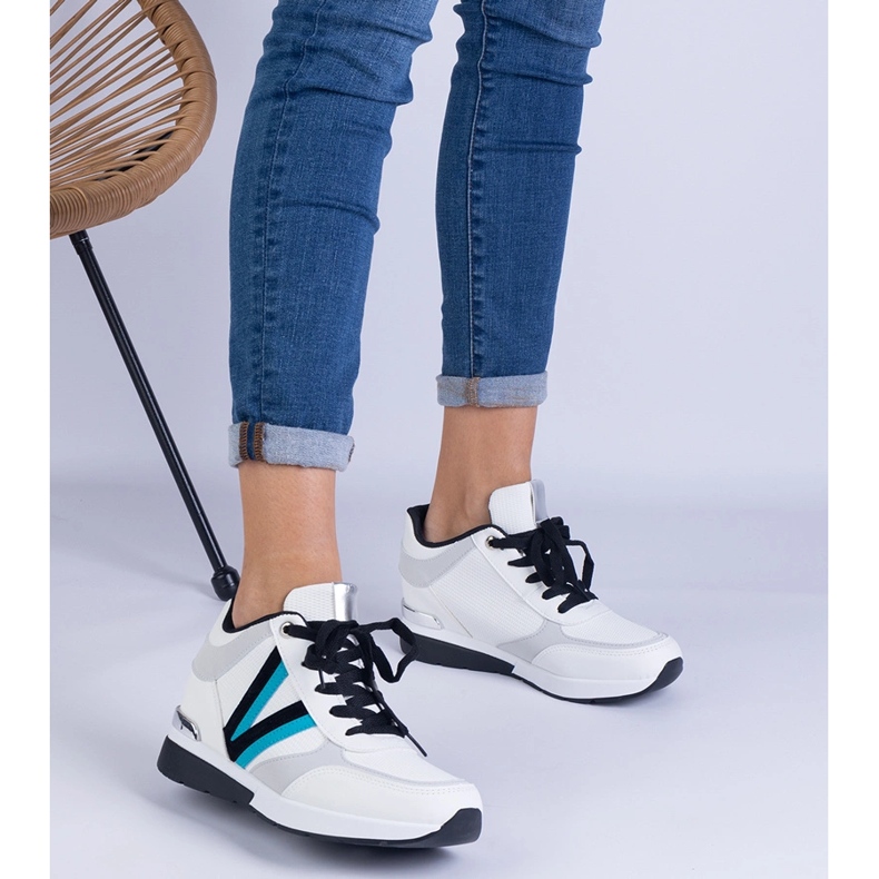 Valkoisten naisten lenkkarit piilotetulla kiilalla valkoinen 1