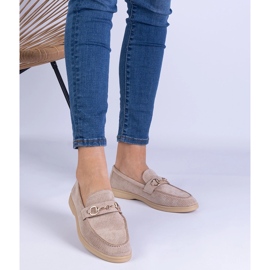 Ruskeat avoimet työt Ekozamzamowe -leipomot kultaisella sisustuksella 1