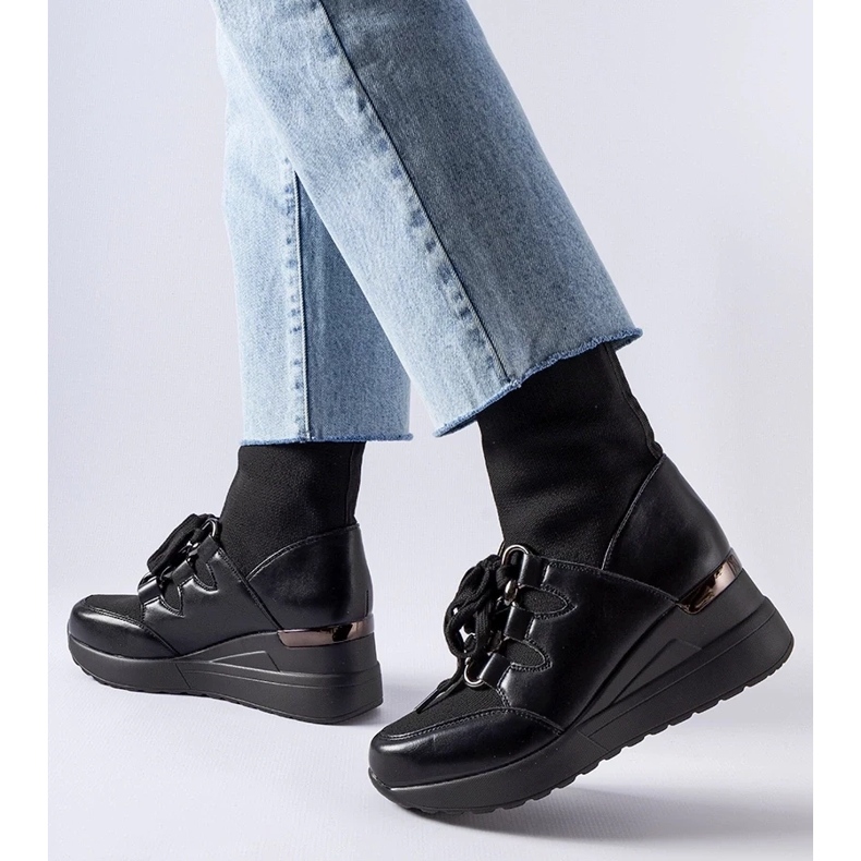 D/CEO Rochon mustat kiila-sukkasaappaat 2