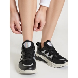 Naisten uusurheilulajit musta 2